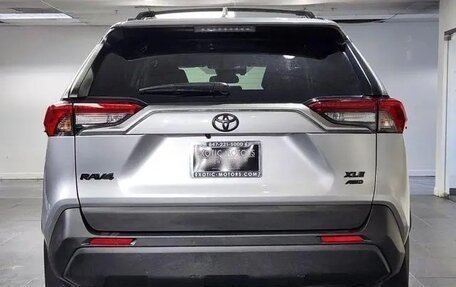 Toyota RAV4, 2022 год, 3 050 000 рублей, 7 фотография