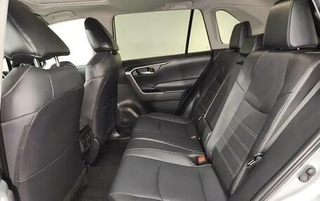 Toyota RAV4, 2022 год, 3 050 000 рублей, 13 фотография