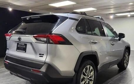 Toyota RAV4, 2022 год, 3 050 000 рублей, 8 фотография