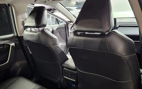 Toyota RAV4, 2022 год, 3 050 000 рублей, 14 фотография