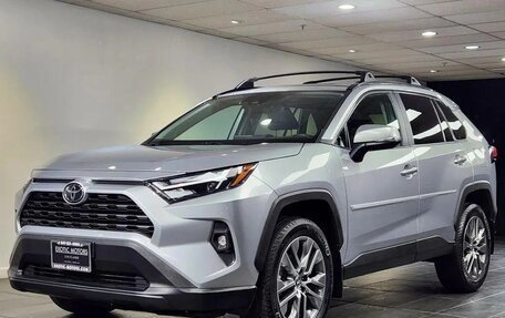 Toyota RAV4, 2022 год, 3 050 000 рублей, 1 фотография