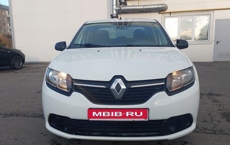 Renault Logan II, 2017 год, 450 000 рублей, 1 фотография