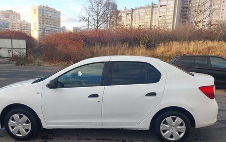 Renault Logan II, 2017 год, 450 000 рублей, 2 фотография