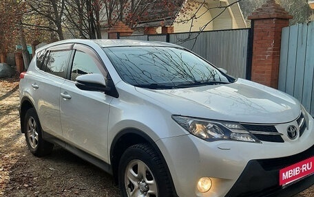 Toyota RAV4, 2014 год, 1 930 000 рублей, 3 фотография