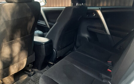 Toyota RAV4, 2014 год, 1 930 000 рублей, 12 фотография