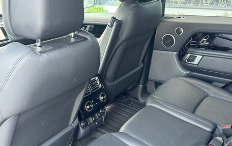 Land Rover Range Rover IV рестайлинг, 2019 год, 6 950 000 рублей, 10 фотография