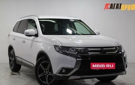 Mitsubishi Outlander III рестайлинг 3, 2018 год, 2 280 000 рублей, 3 фотография