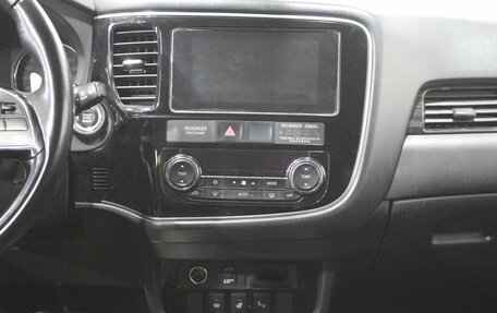 Mitsubishi Outlander III рестайлинг 3, 2018 год, 2 280 000 рублей, 13 фотография