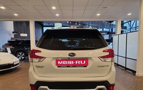 Subaru Forester, 2019 год, 2 300 000 рублей, 3 фотография