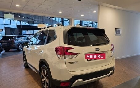 Subaru Forester, 2019 год, 2 300 000 рублей, 2 фотография