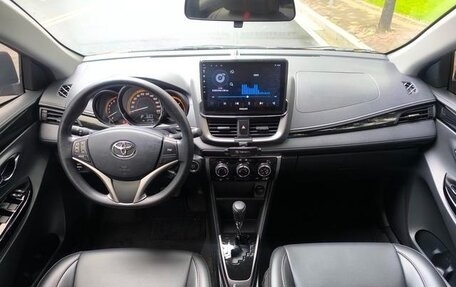 Toyota Yaris XP150 рестайлинг, 2022 год, 1 186 777 рублей, 10 фотография