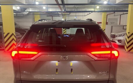 Toyota RAV4, 2025 год, 4 100 000 рублей, 6 фотография