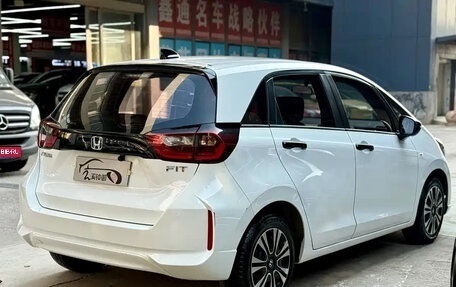 Honda Fit, 2021 год, 1 000 000 рублей, 4 фотография