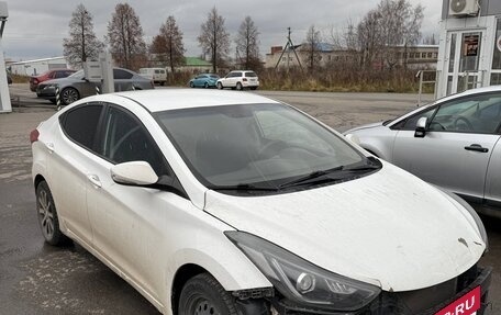Hyundai Elantra V, 2013 год, 500 000 рублей, 2 фотография