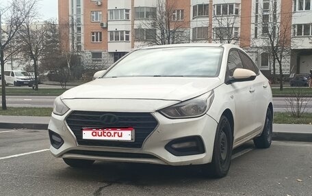 Hyundai Solaris II рестайлинг, 2019 год, 855 000 рублей, 1 фотография