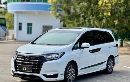 Honda Elysion, 2022 год, 3 300 000 рублей, 1 фотография