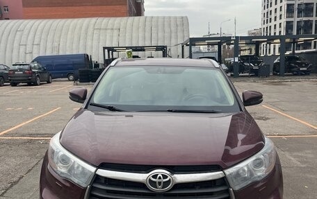 Toyota Highlander III, 2014 год, 2 400 000 рублей, 2 фотография