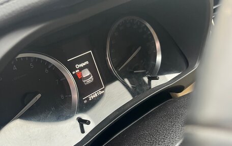 Toyota Highlander III, 2014 год, 2 400 000 рублей, 11 фотография