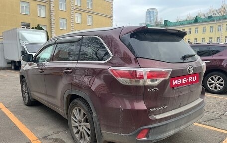 Toyota Highlander III, 2014 год, 2 400 000 рублей, 4 фотография