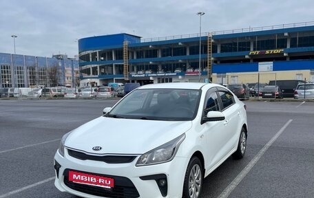 KIA Rio IV, 2017 год, 995 000 рублей, 3 фотография