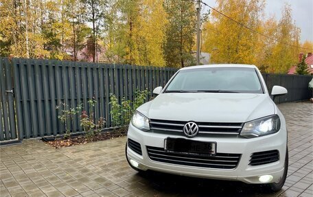 Volkswagen Touareg III, 2012 год, 1 850 000 рублей, 4 фотография