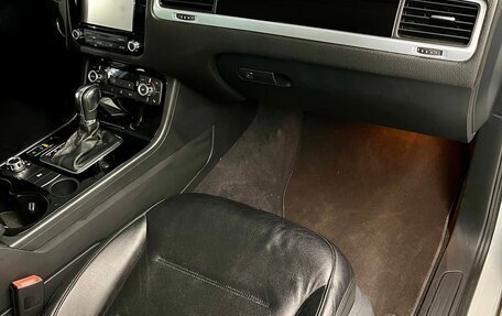 Volkswagen Touareg III, 2012 год, 1 850 000 рублей, 14 фотография