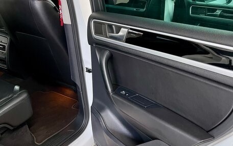 Volkswagen Touareg III, 2012 год, 1 850 000 рублей, 12 фотография