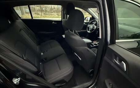 KIA Sportage IV рестайлинг, 2018 год, 2 099 000 рублей, 12 фотография