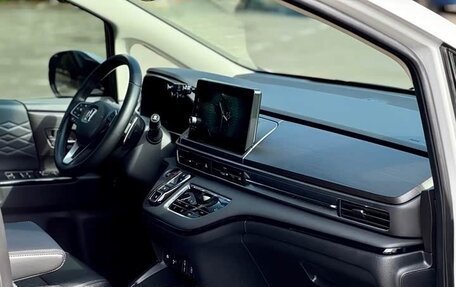 Honda Elysion, 2022 год, 3 300 000 рублей, 16 фотография