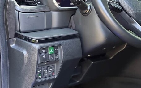 Honda Elysion, 2022 год, 3 300 000 рублей, 19 фотография