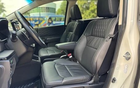 Honda Elysion, 2022 год, 3 300 000 рублей, 21 фотография