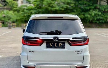 Honda Elysion, 2022 год, 3 300 000 рублей, 15 фотография
