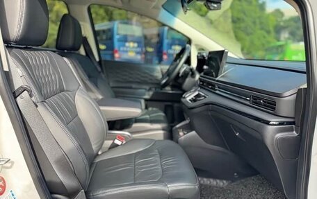 Honda Elysion, 2022 год, 3 300 000 рублей, 17 фотография