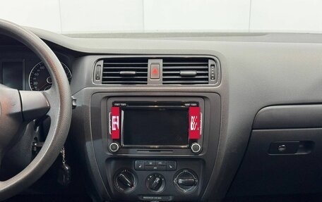 Volkswagen Jetta VI, 2013 год, 1 040 000 рублей, 14 фотография