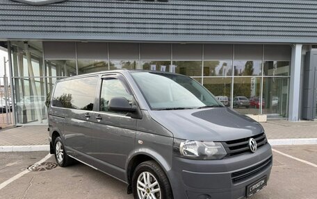 Volkswagen Caravelle T5, 2012 год, 1 801 000 рублей, 3 фотография