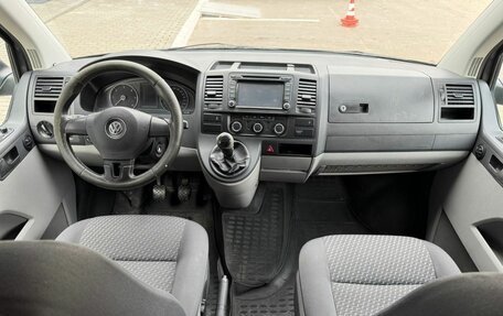 Volkswagen Caravelle T5, 2012 год, 1 801 000 рублей, 10 фотография