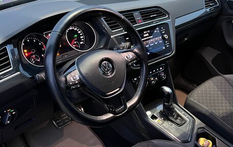 Volkswagen Tiguan II, 2018 год, 2 180 000 рублей, 5 фотография