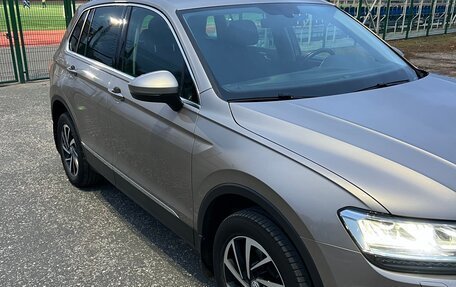 Volkswagen Tiguan II, 2018 год, 2 180 000 рублей, 3 фотография