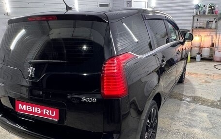 Peugeot 5008 I рестайлинг, 2010 год, 1 050 000 рублей, 8 фотография