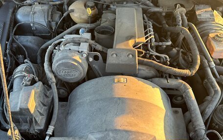 Land Rover Defender I, 2010 год, 2 499 000 рублей, 7 фотография