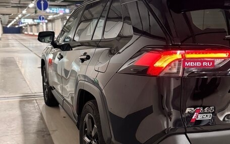 Toyota RAV4, 2021 год, 2 500 000 рублей, 8 фотография