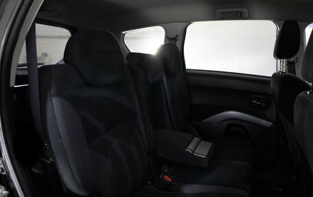 Mitsubishi Outlander III рестайлинг 3, 2006 год, 749 000 рублей, 15 фотография