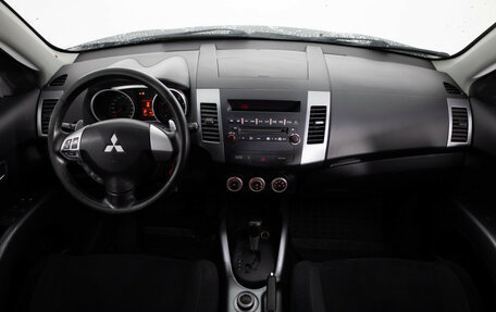 Mitsubishi Outlander III рестайлинг 3, 2006 год, 749 000 рублей, 19 фотография