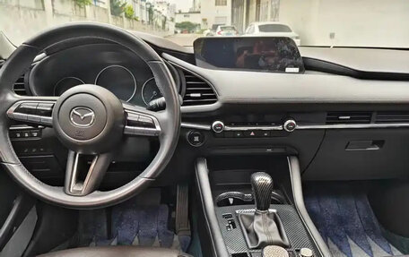 Mazda 3, 2021 год, 1 300 000 рублей, 10 фотография