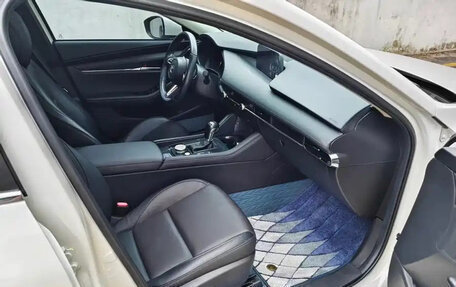 Mazda 3, 2021 год, 1 300 000 рублей, 9 фотография