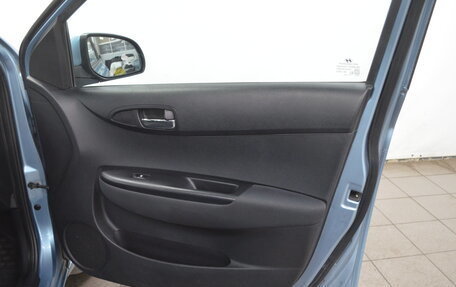 Hyundai i20 IB рестайлинг, 2010 год, 640 000 рублей, 16 фотография