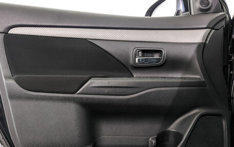 Mitsubishi Outlander III рестайлинг 3, 2018 год, 2 150 000 рублей, 19 фотография