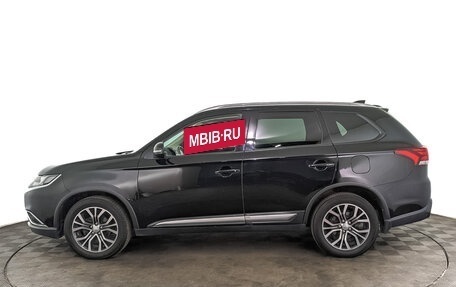 Mitsubishi Outlander III рестайлинг 3, 2018 год, 2 150 000 рублей, 8 фотография