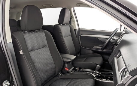 Mitsubishi Outlander III рестайлинг 3, 2018 год, 2 150 000 рублей, 24 фотография