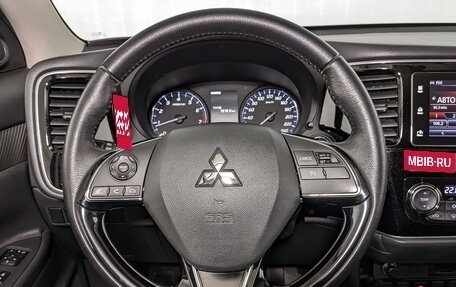 Mitsubishi Outlander III рестайлинг 3, 2018 год, 2 150 000 рублей, 22 фотография
